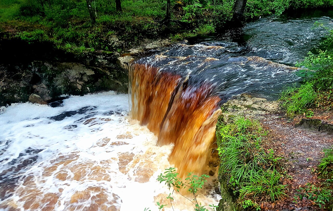 Falling Creek Falls, a waterfall in Florida