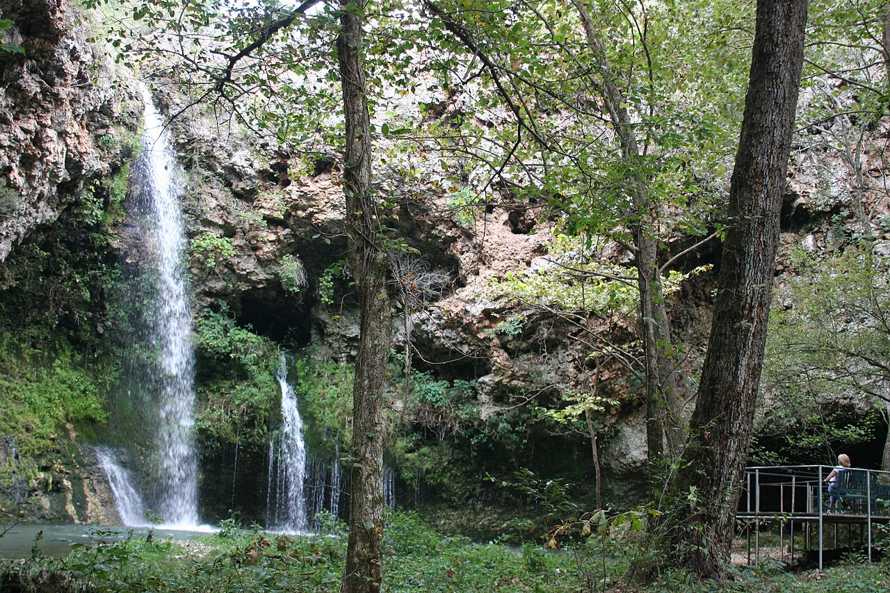 Natural Falls (Dripping Springs Falls), a waterfall in Oklahoma