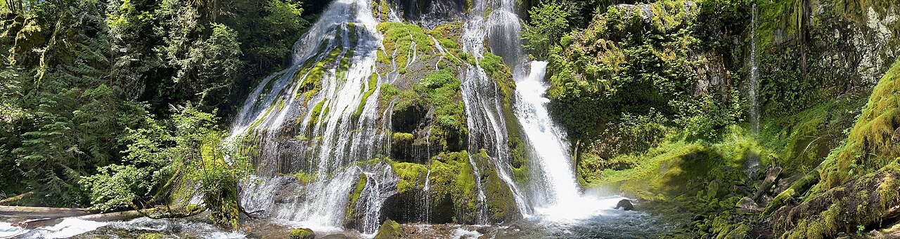 Panther Creek Falls, a waterfall in Washington